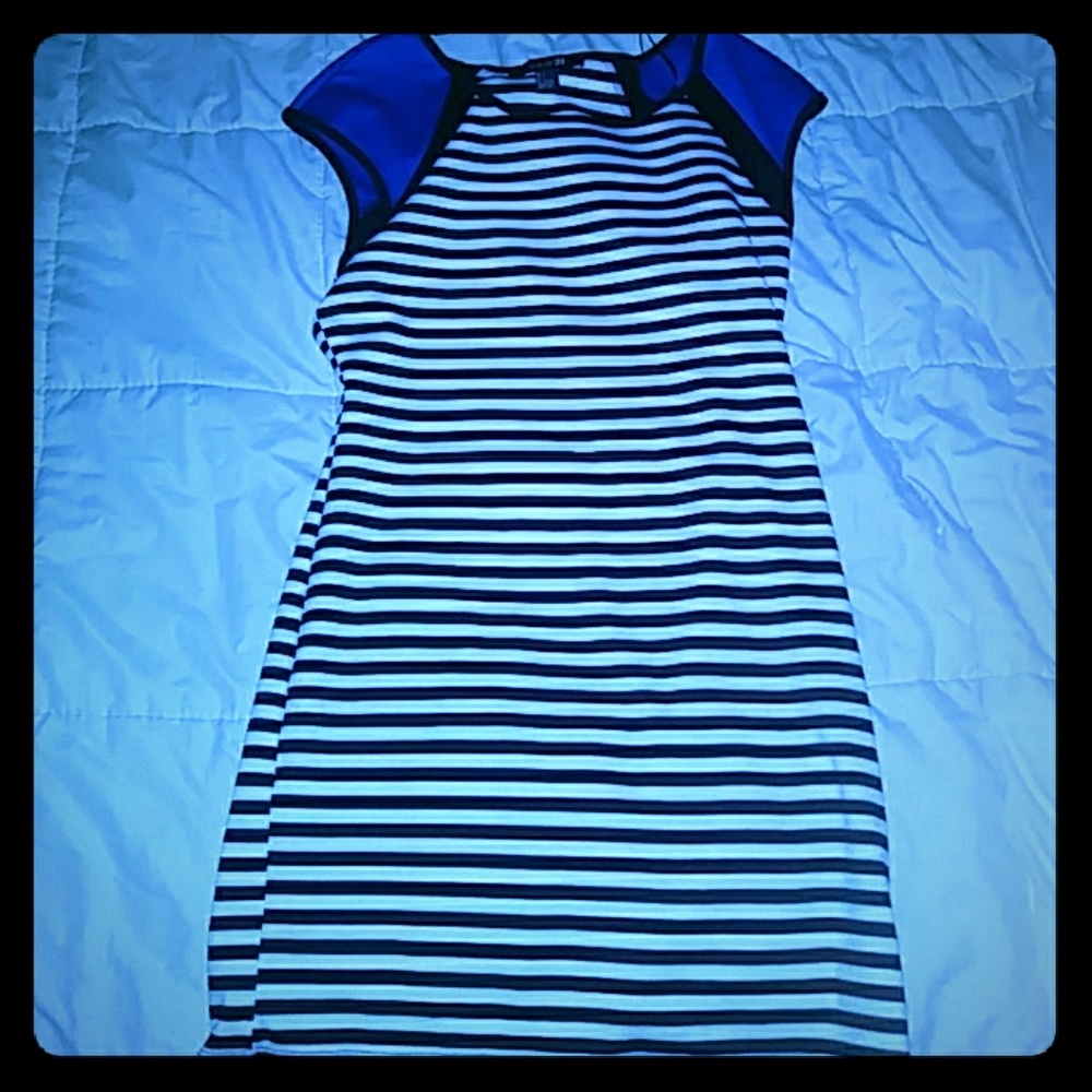 Forever 21 Skater Body Dress